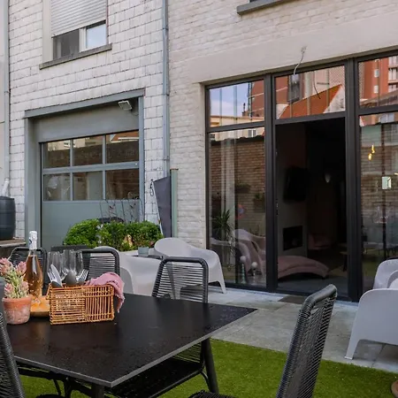 Warm Industrial House With Terrace Near The